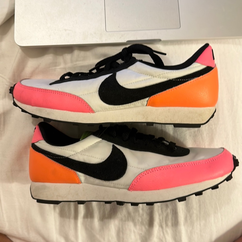 Nike casual shoes